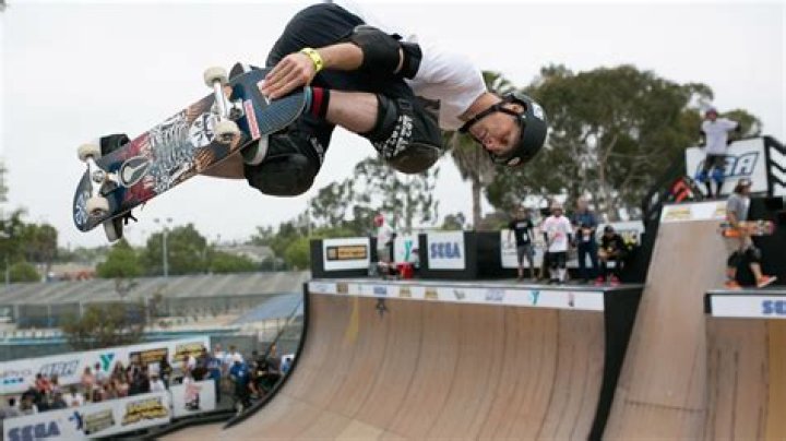 900 skateboard trick