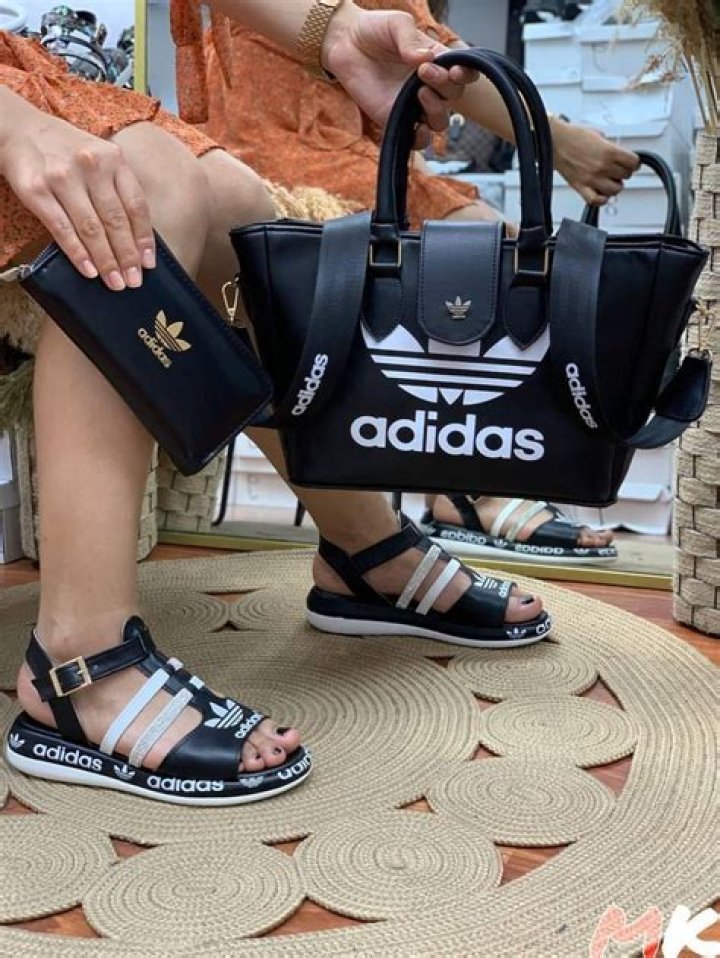 adidas 4 stripes