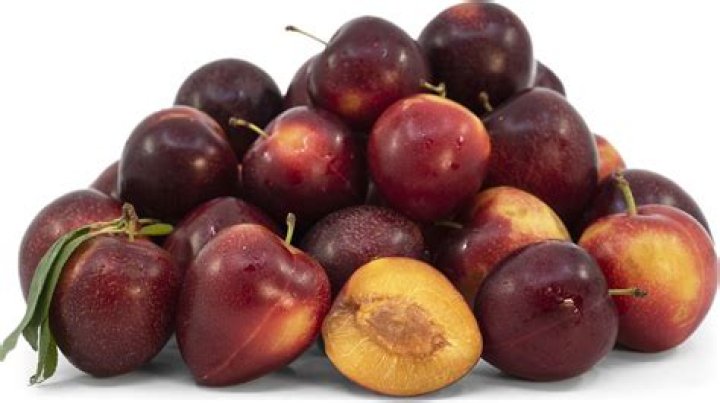 can you eat cherry plums