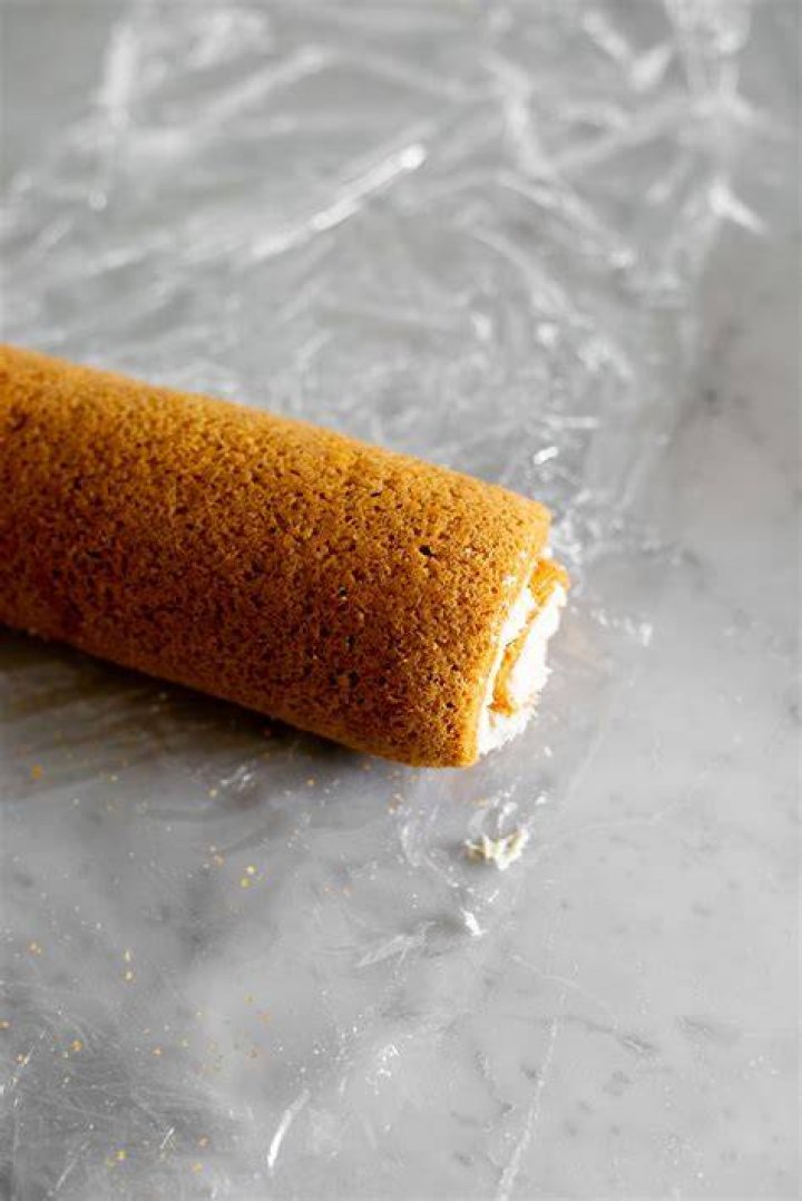 can you freeze a pumpkin roll