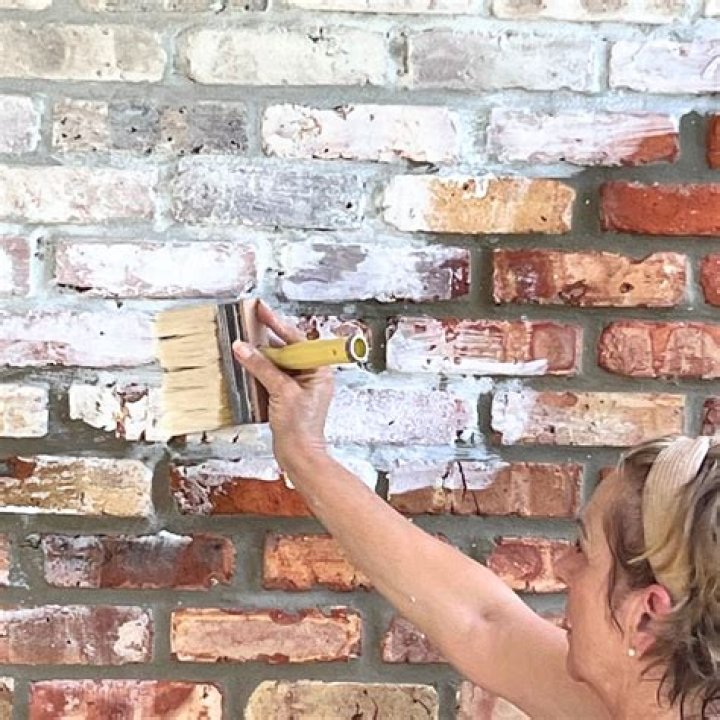 can you spray limewash on brick