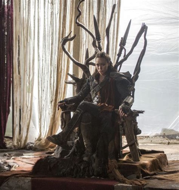commander the 100