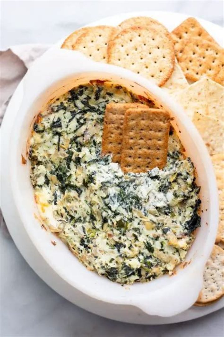 crackers for spinach dip