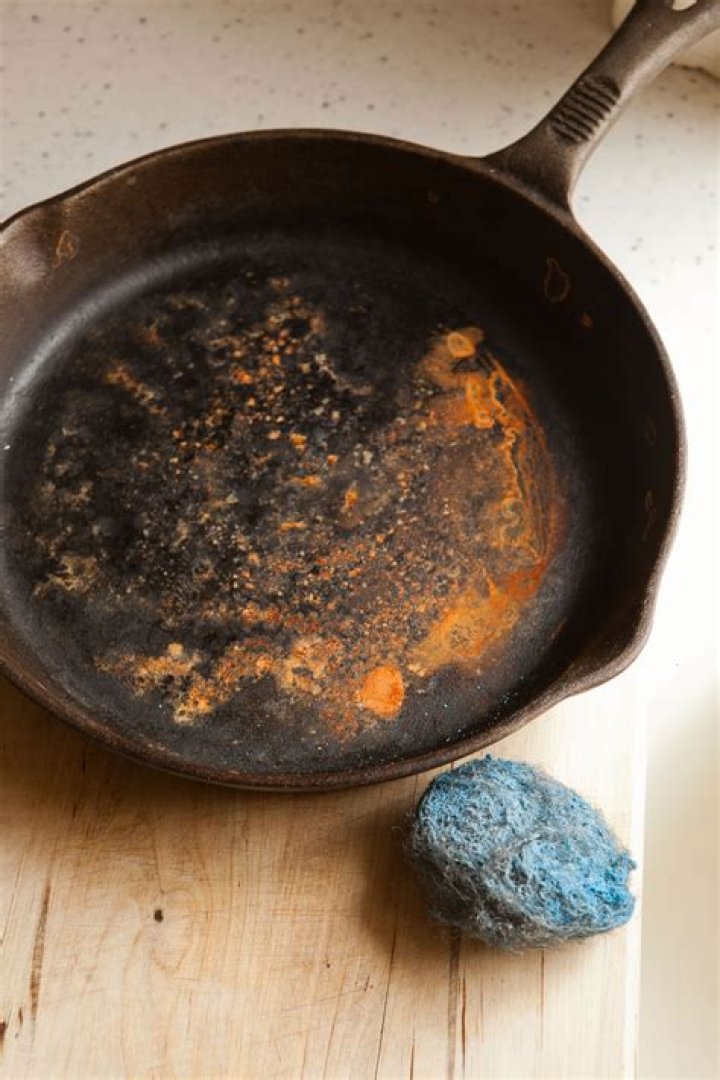 does cast iron rust outside