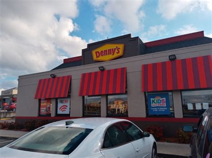 does dennys do to go