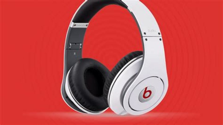 does dr dre own beats