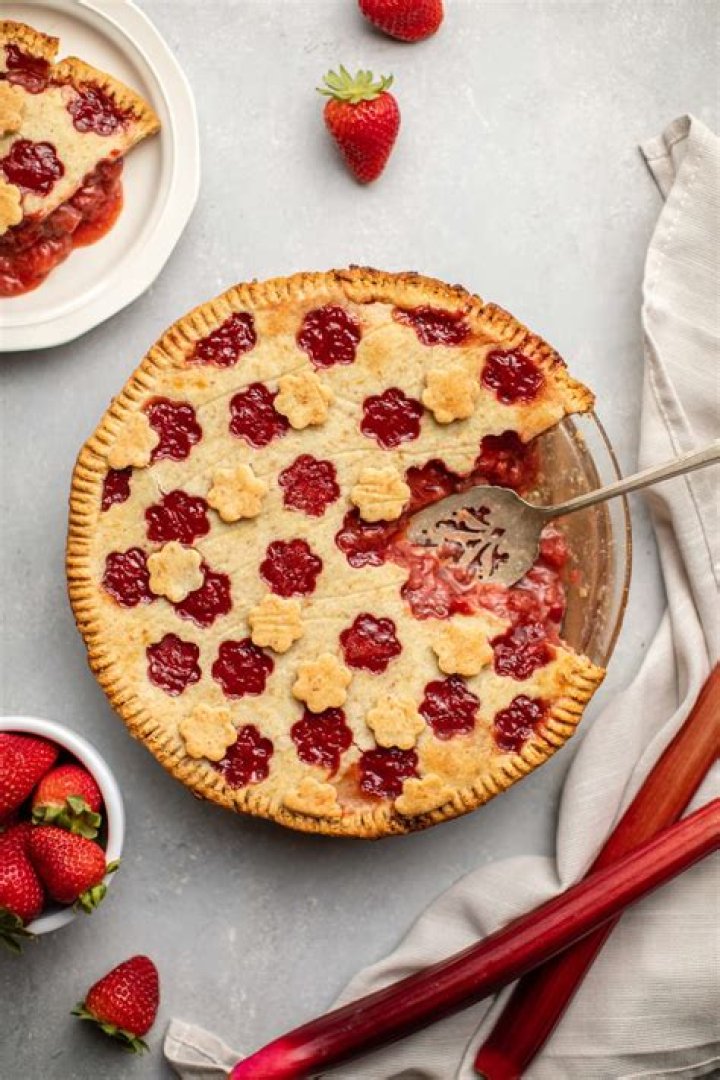 does rhubarb pie need to be refrigerated