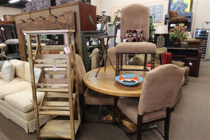 furniture consignment stores near me that pick up
