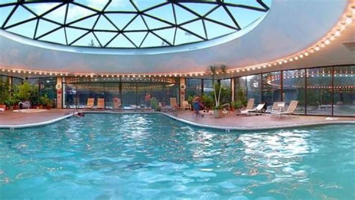 harrah’s lake tahoe pool