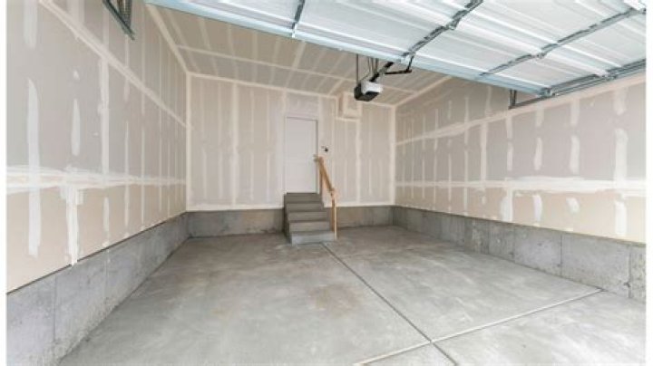 how big can a garage be without planning permission