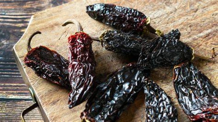 how long do dried chiles last