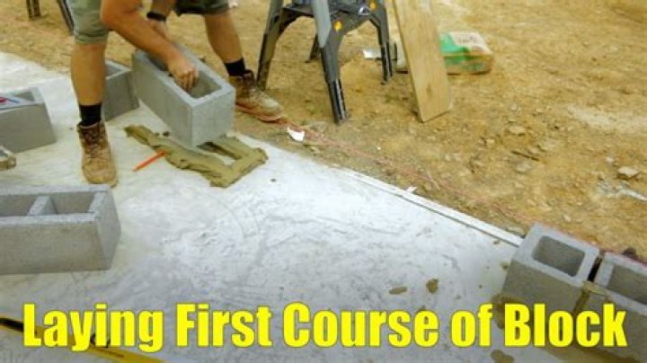 how many courses of block can be laid in a day