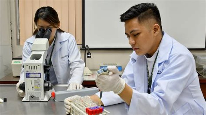 how many years to become a medtech in philippines