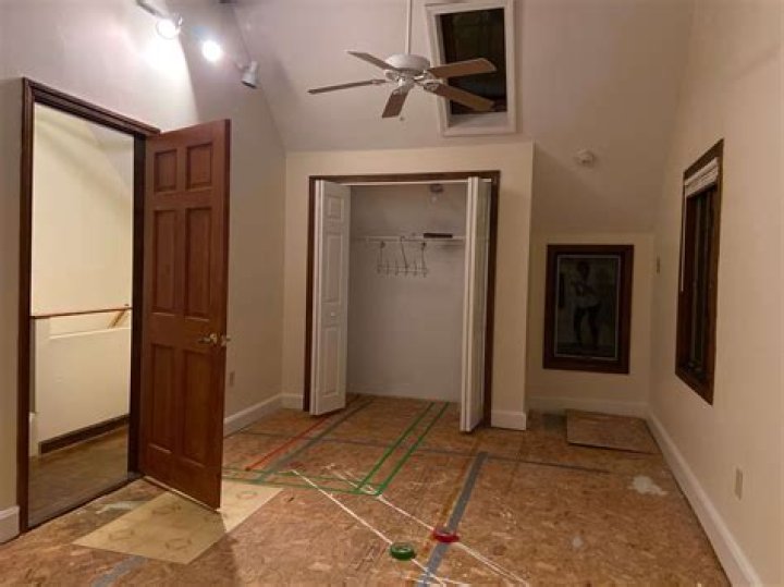 how often does a landlord have to replace carpet in ohio