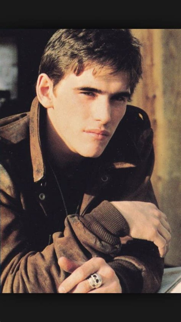 how old is dally in the outsiders
