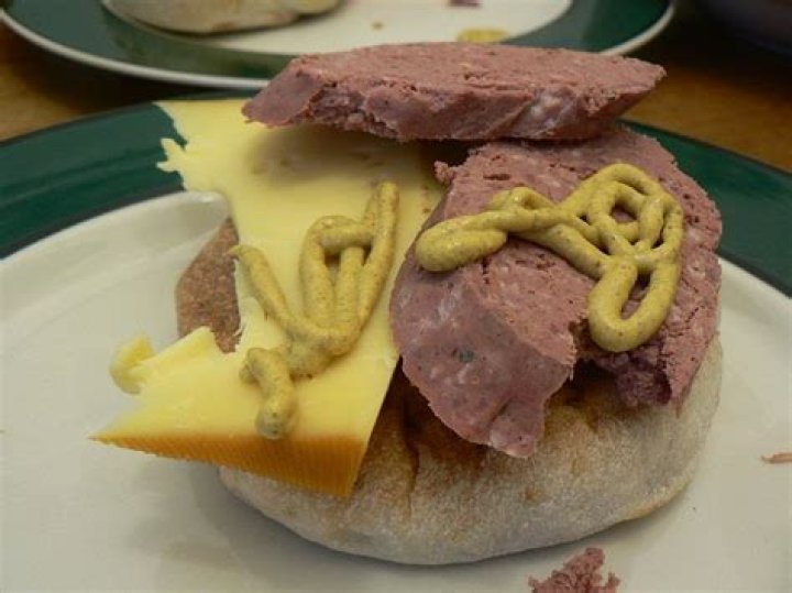 how to eat braunschweiger