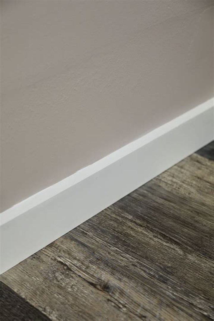 how to install pvc baseboard