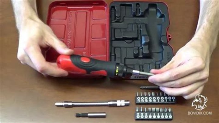 how to use a ratchet screwdriver