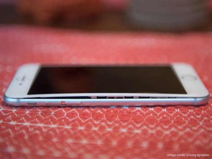 iphone battery expanding
