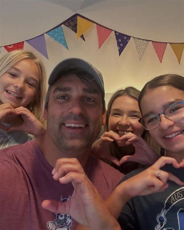 jenn hobby net worth