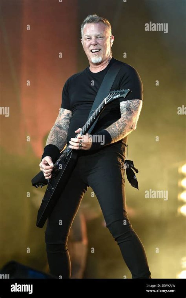lead singer of metallica