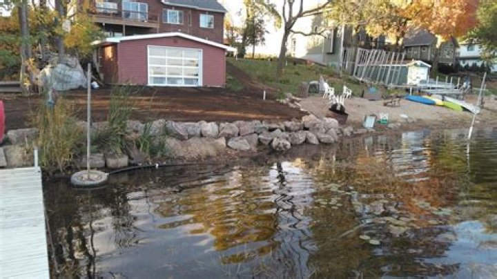 pond and lake retaining walls