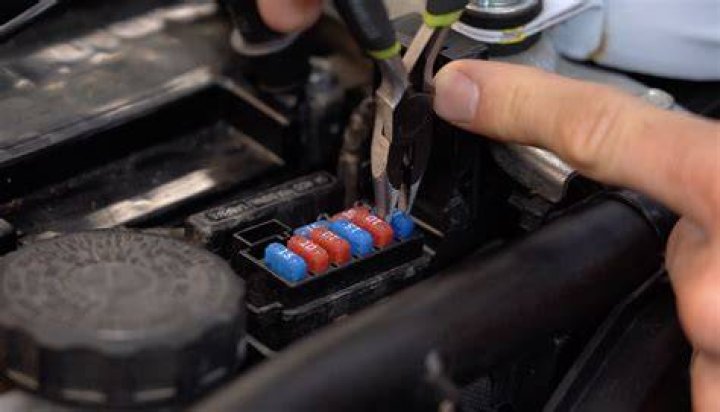 removing fuel pump fuse