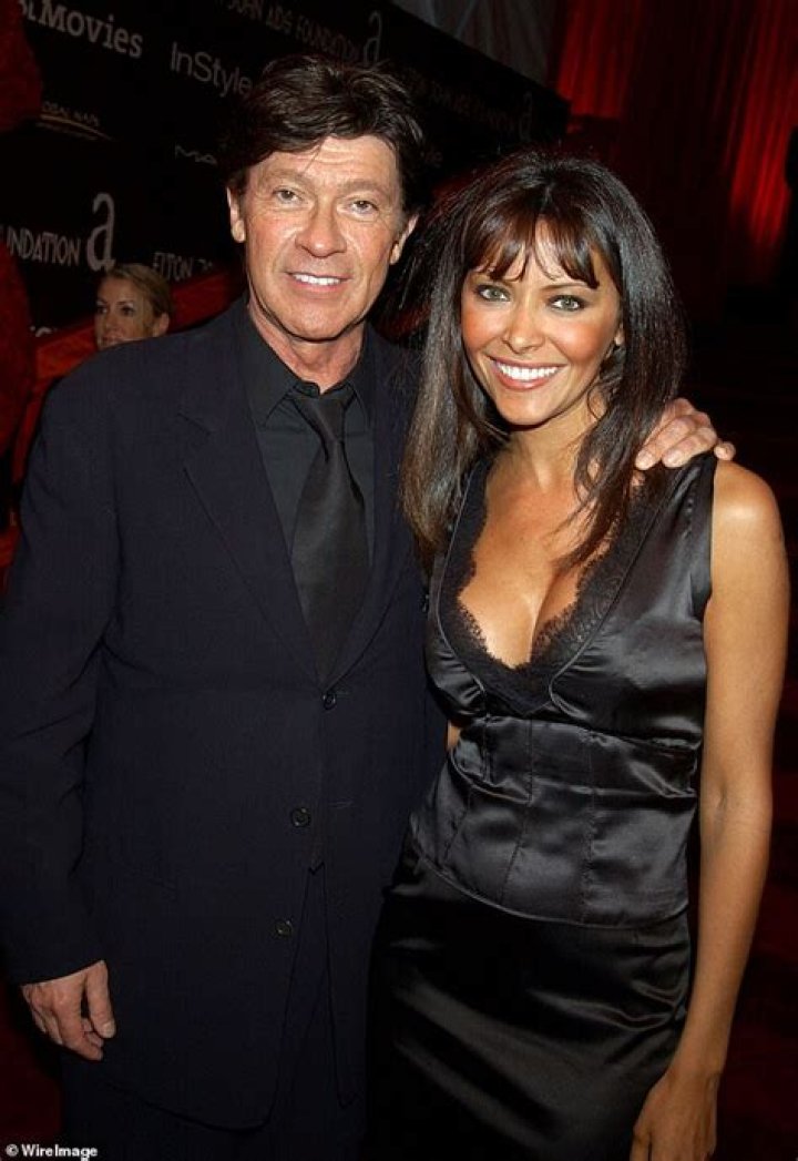 robbie robertson wife