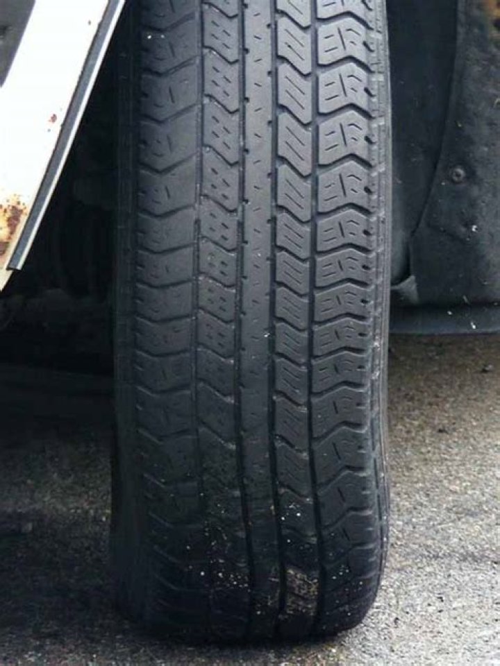 separated tire symptoms