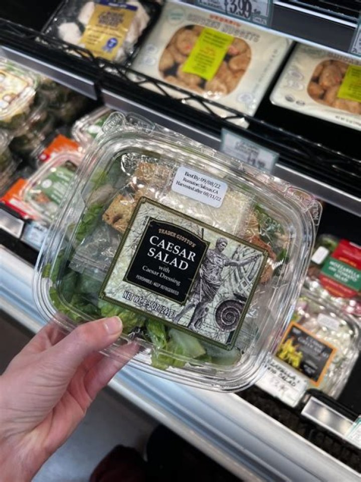 trader joe’s salad bar
