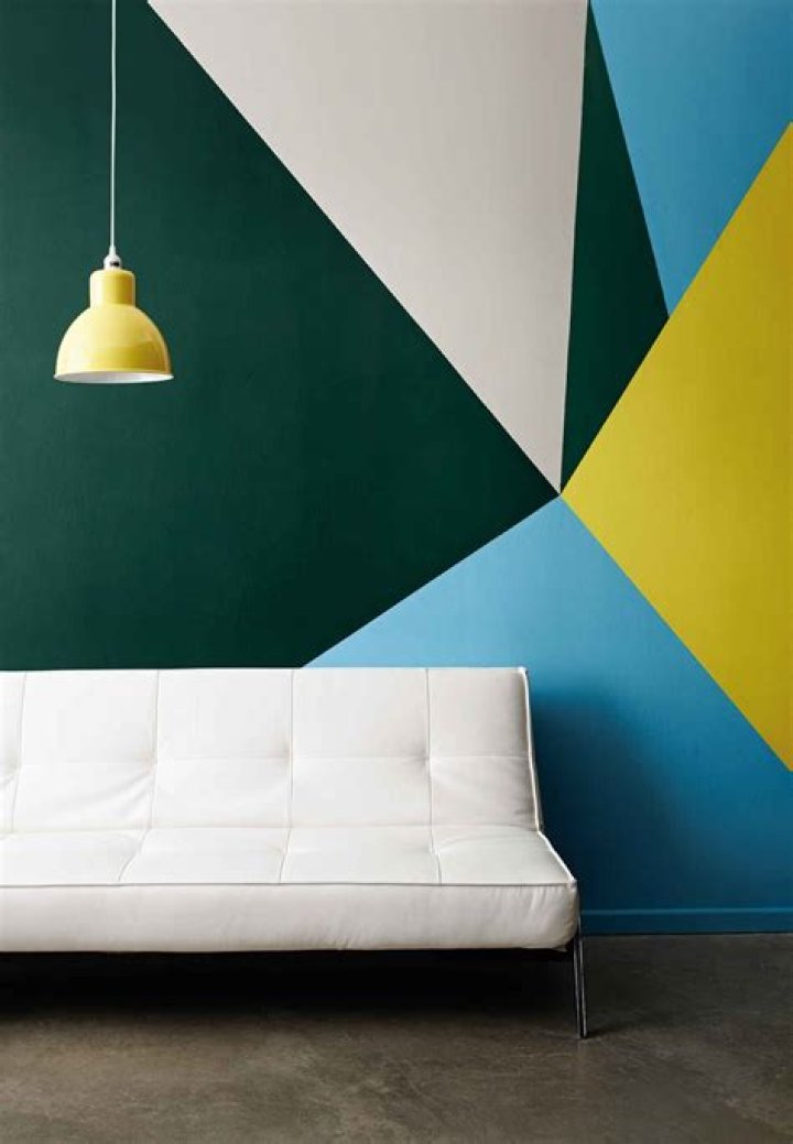 vertical pattern on walls can make a room appear
