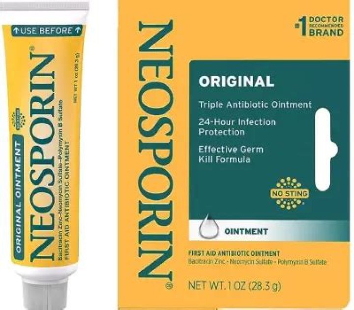 vitacilina vs neosporin