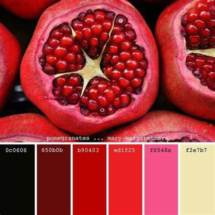 what color is a pomegranate