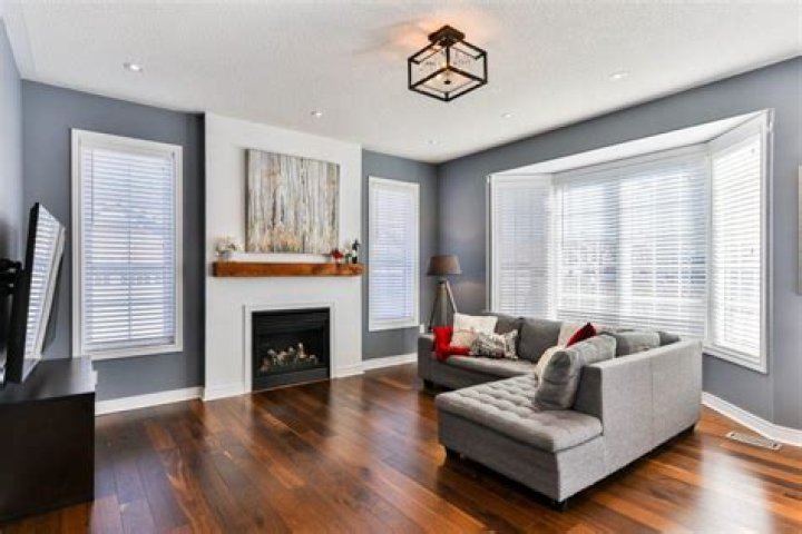 what color wood floor goes with gray walls