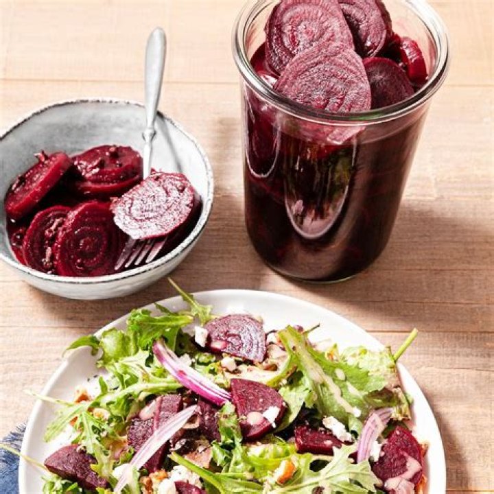 what do pickled beets taste like