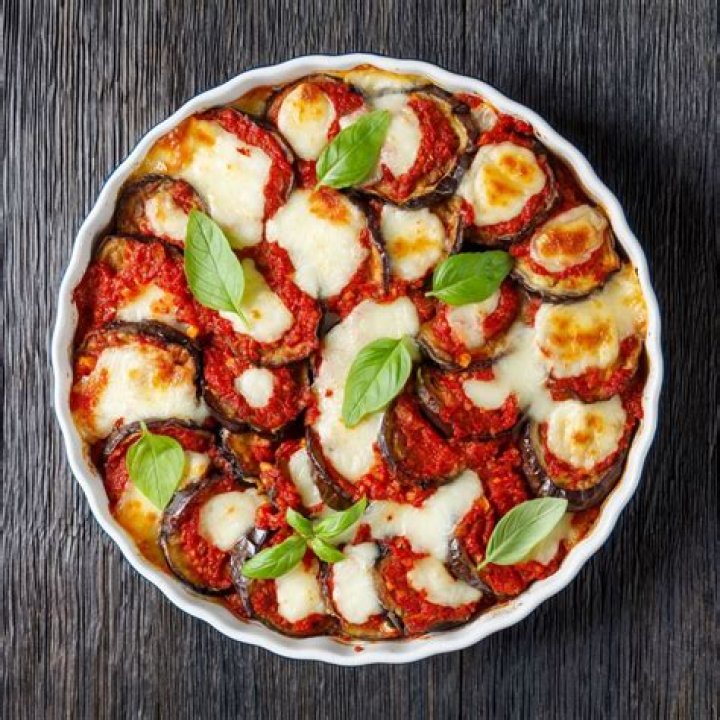 what goes with eggplant parmesan
