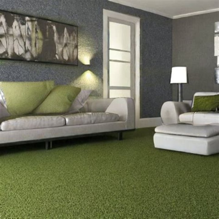 what goes with green carpet