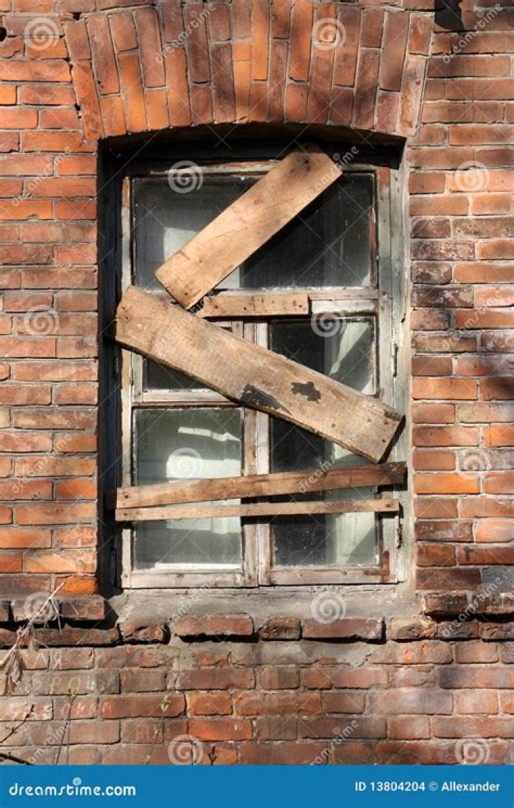 what is the theme of the boarded window