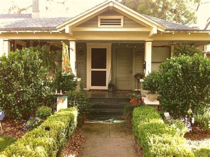 why do old houses have two front doors